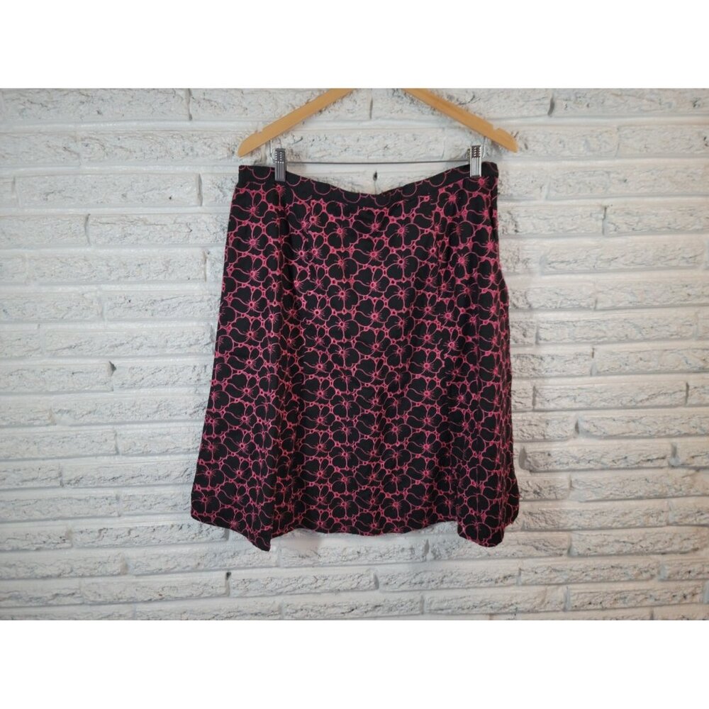 Dress‎ Barn Womens Skirt 16 Mini ALine Black Pink Floral Eyelet FLO268E